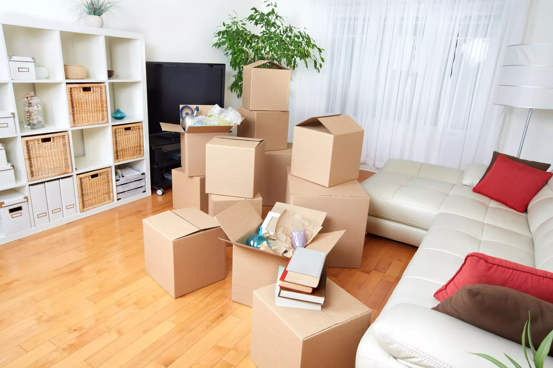 Tips for a Smooth and Stress-Free Move-Out Cleaning Process